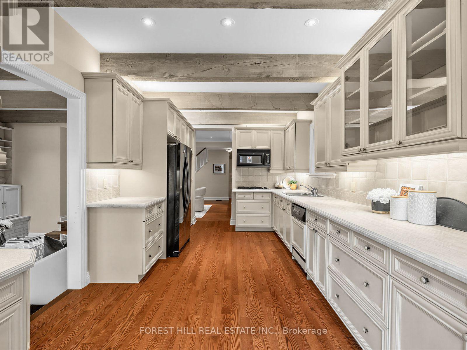 552 St Clements Avenue, Toronto, Ontario  M5N 1M6 - Photo 16 - C13732454