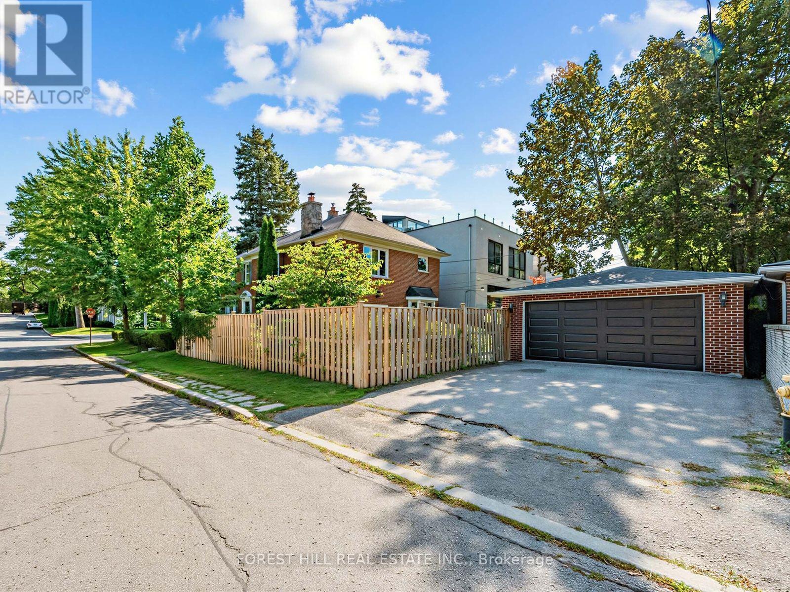 552 St Clements Avenue, Toronto, Ontario  M5N 1M6 - Photo 39 - C13732454
