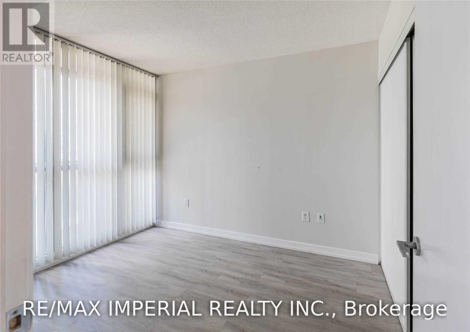 637 - 15 Iceboat Terrace, Toronto, Ontario  M5V 4A5 - Photo 4 - C13732474
