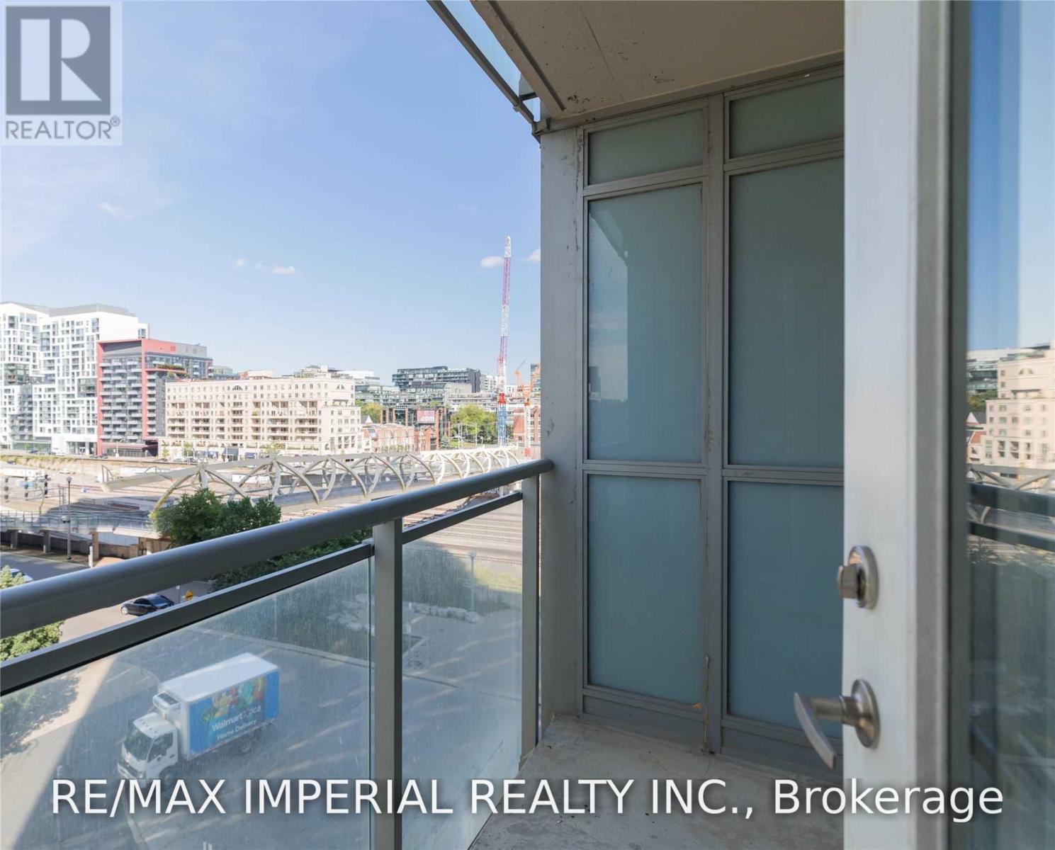 637 - 15 Iceboat Terrace, Toronto, Ontario  M5V 4A5 - Photo 8 - C13732474