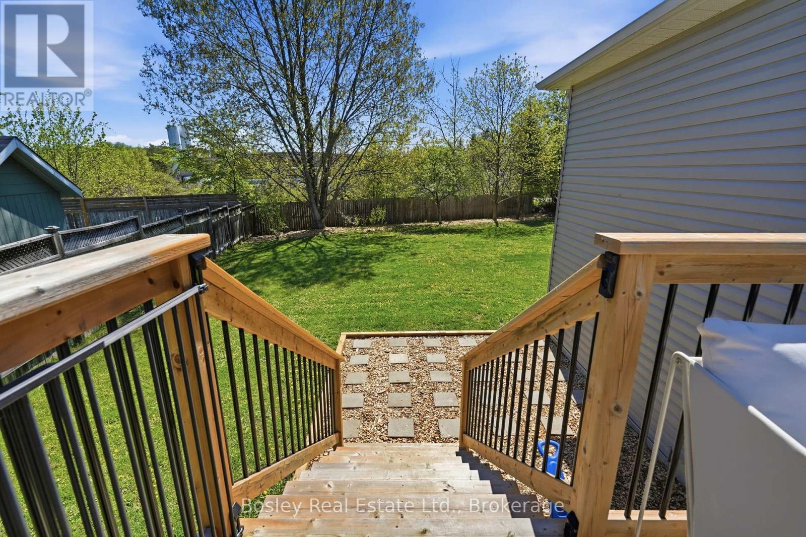 208 Lamont Court, Clearview (Stayner), Ontario  L0M 1S0 - Photo 30 - S13732348