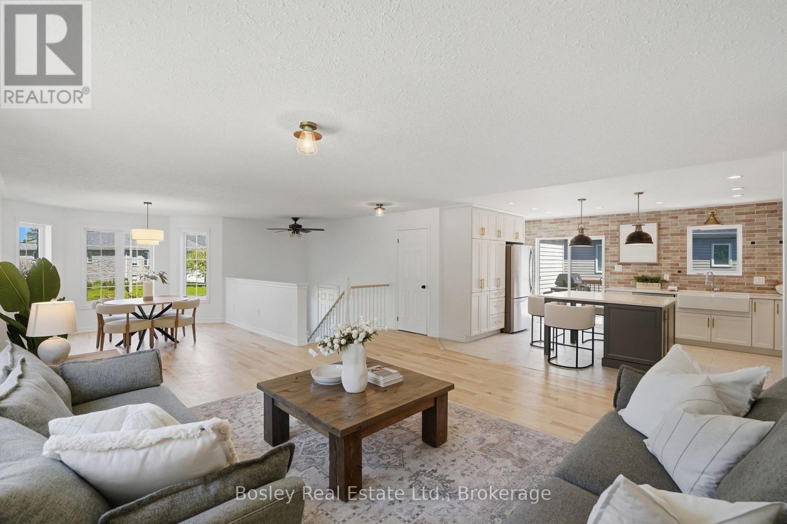208 Lamont Court, Clearview (Stayner), Ontario  L0M 1S0 - Photo 6 - S13732348