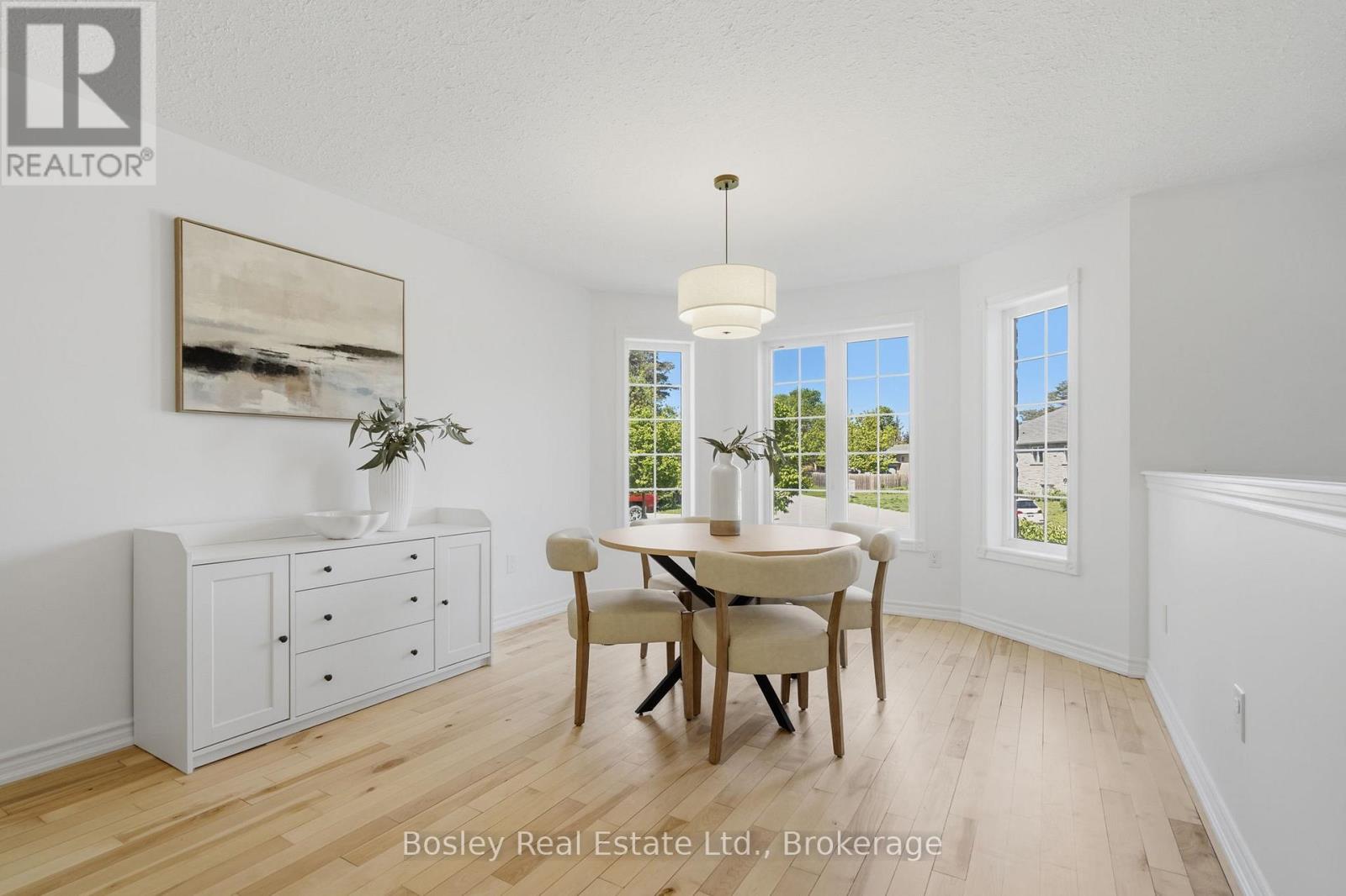 208 Lamont Court, Clearview (Stayner), Ontario  L0M 1S0 - Photo 7 - S13732348