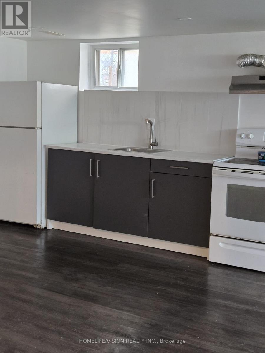 Bsmt - 61 Lewiston Road, Toronto, Ontario  M1P 1X8 - Photo 17 - E13732472