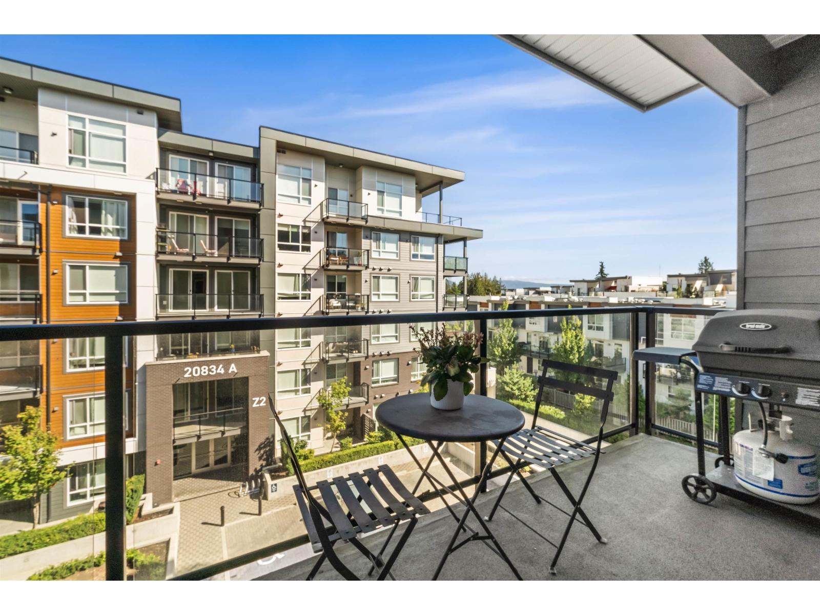 A413 20834 80 AVENUE, langley, British Columbia