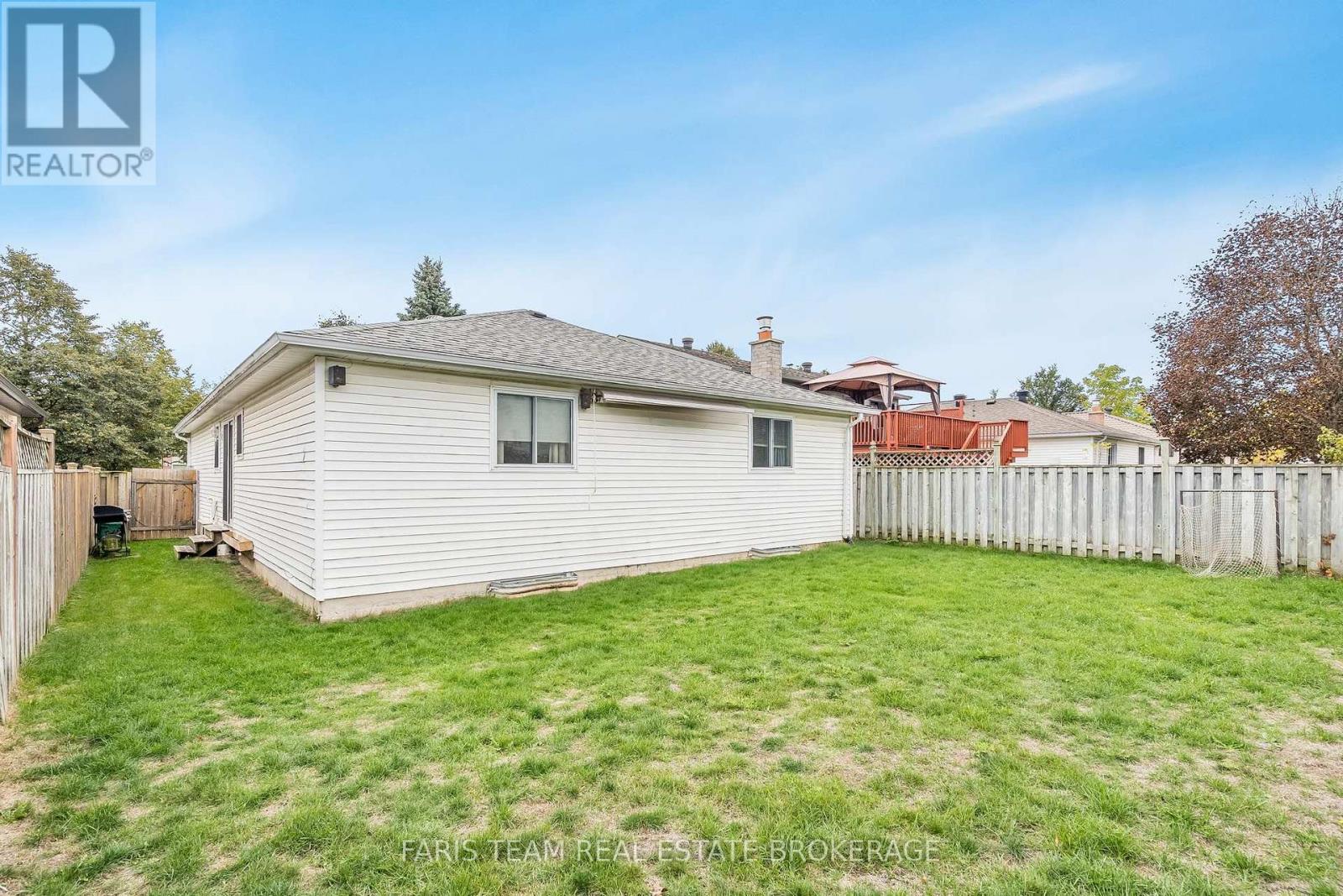 24 Laurie Crescent, Barrie, Ontario  L4M 6C7 - Photo 31 - S13730726