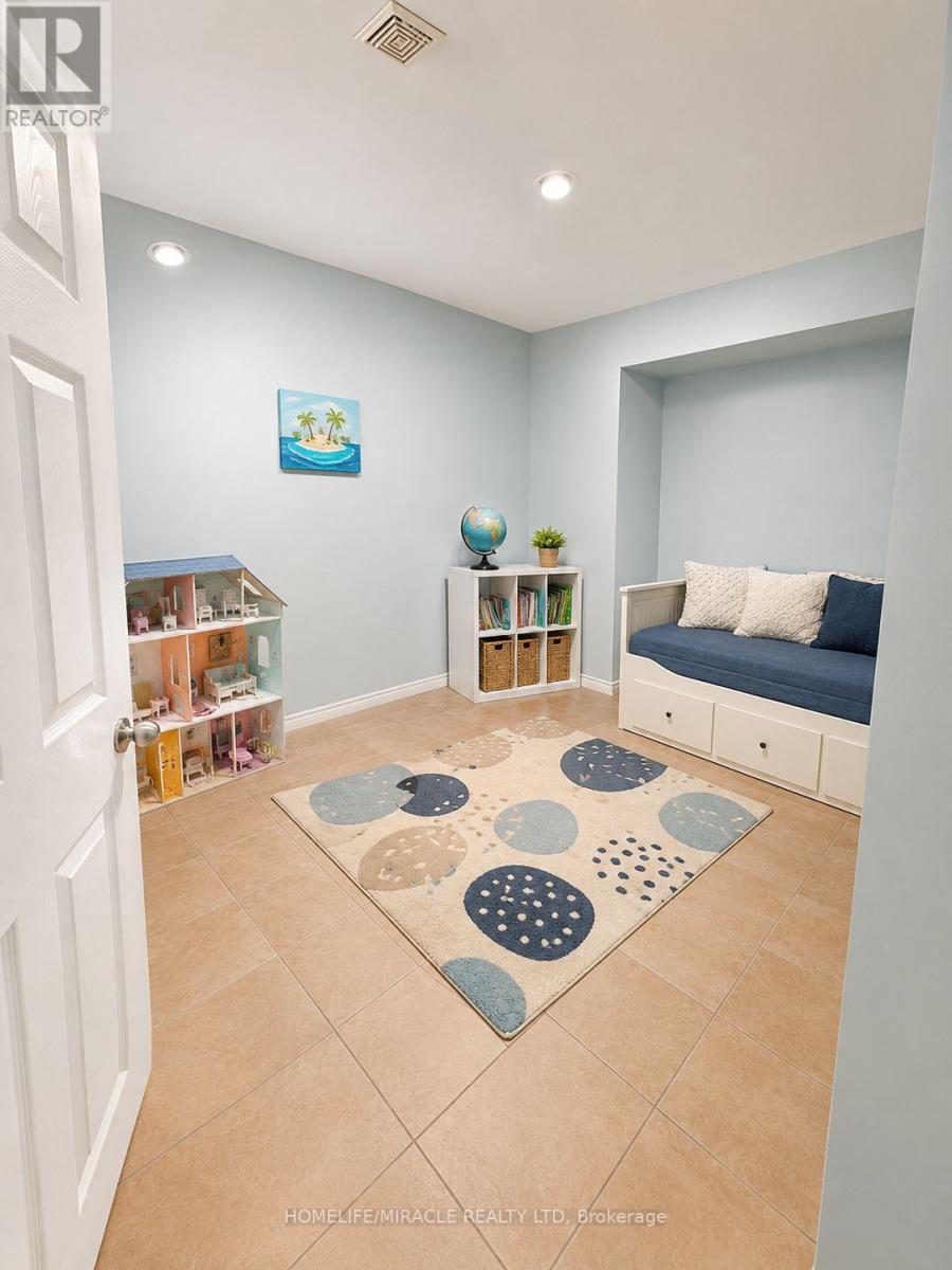 1324 Ridgebank Drive, Oakville, Ontario  L6M 4A5 - Photo 18 - W13725308