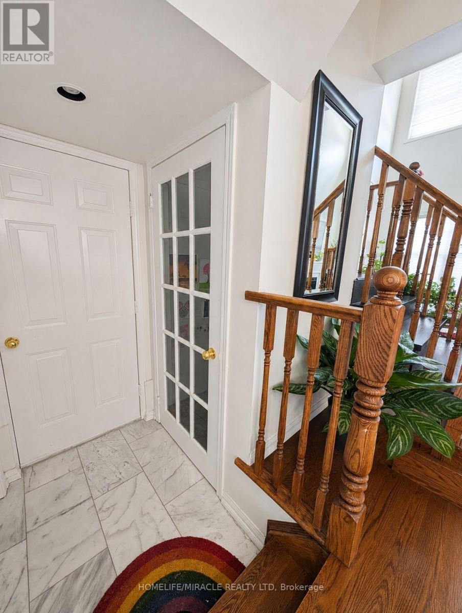 1324 Ridgebank Drive, Oakville, Ontario  L6M 4A5 - Photo 17 - W13725308