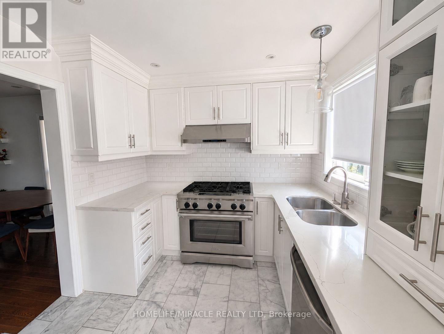 1324 Ridgebank Drive, Oakville, Ontario  L6M 4A5 - Photo 7 - W13725308