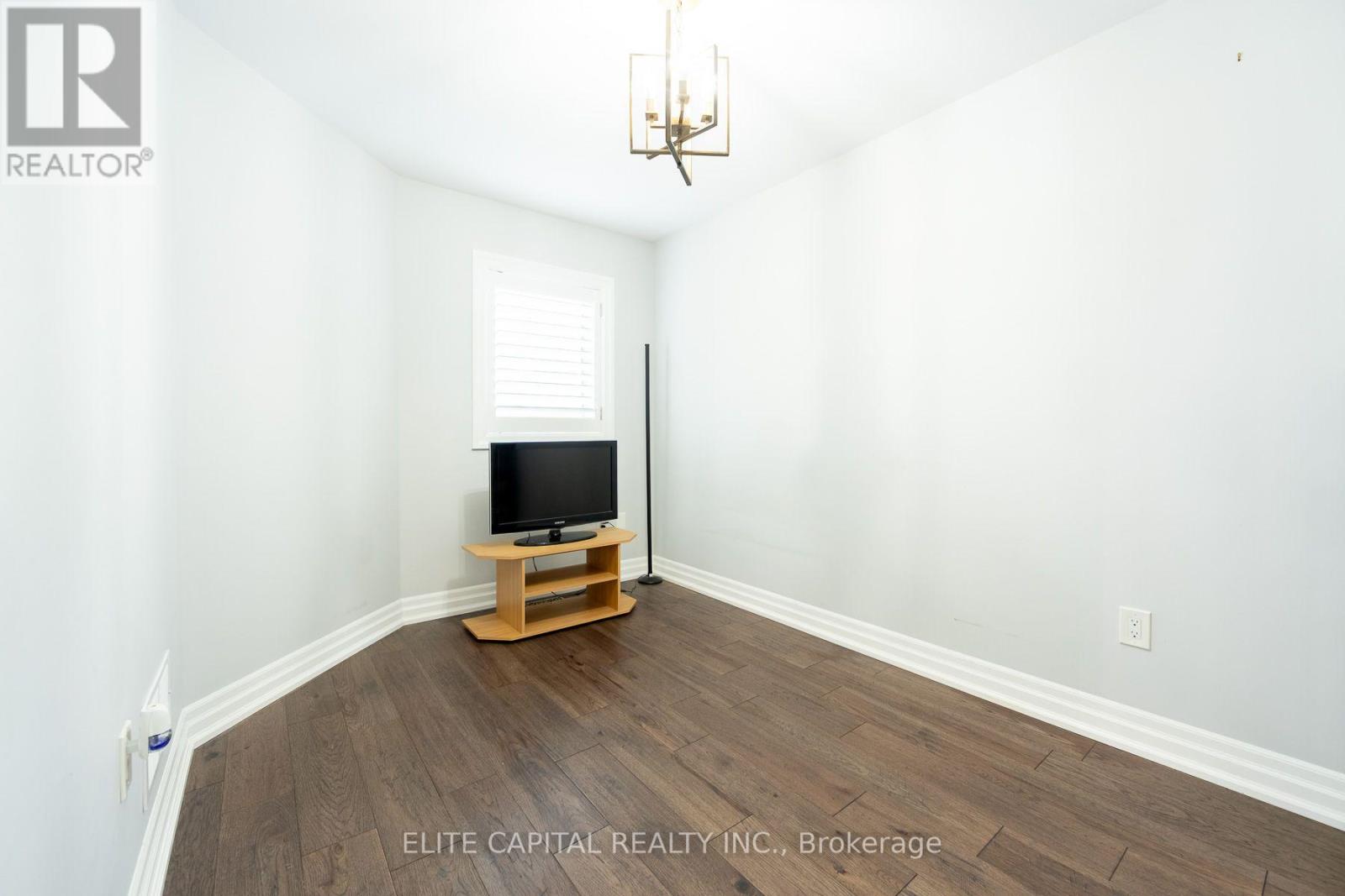 405 King Street E, East Gwillimbury (Mt Albert), Ontario  L0G 1M0 - Photo 12 - N13732596