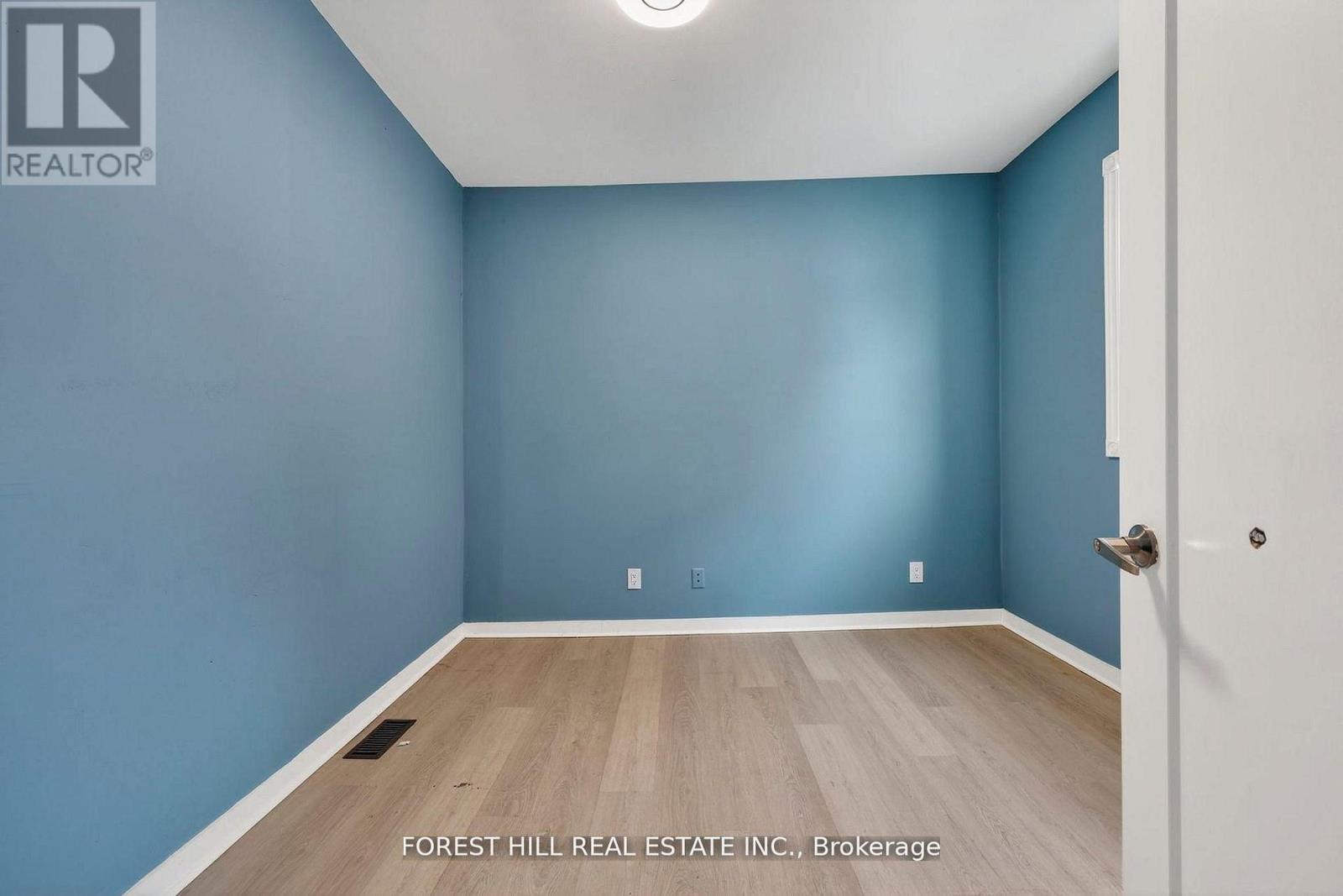 89 Toronto Street, Barrie (City Centre), Ontario  L4N 1V1 - Photo 12 - S13732462