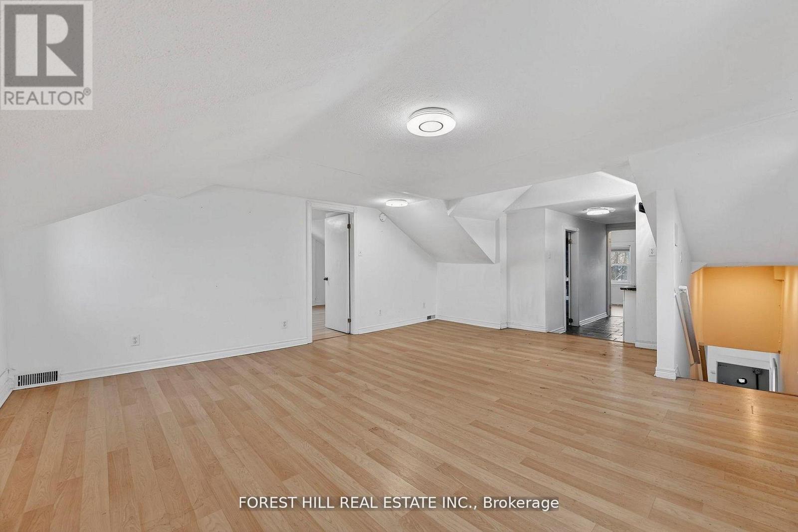89 Toronto Street, Barrie (City Centre), Ontario  L4N 1V1 - Photo 16 - S13732462