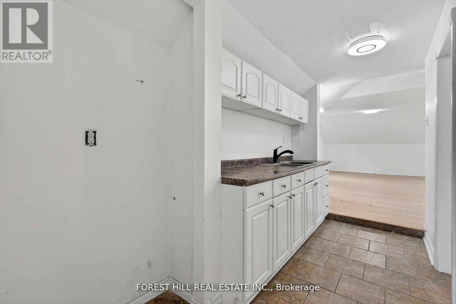 89 Toronto Street, Barrie (City Centre), Ontario  L4N 1V1 - Photo 18 - S13732462