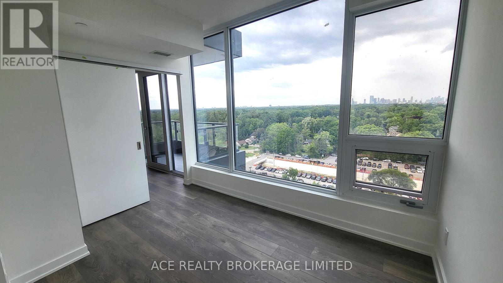 1116 - 28 Ann Street, Mississauga, Ontario  L5G 3G1 - Photo 6 - W13732554