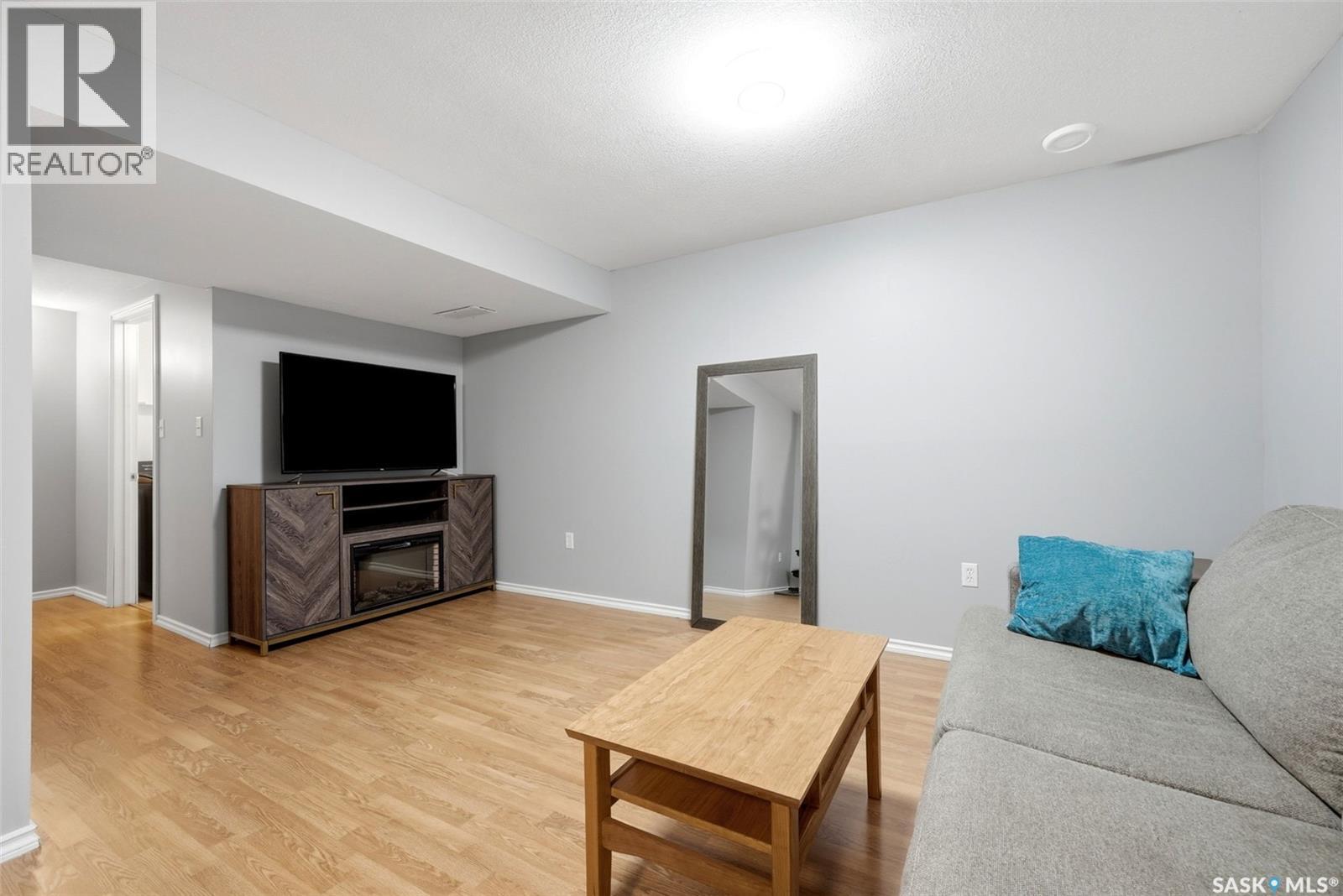 4935 Juniper Drive, Regina, Saskatchewan  S4X 4N8 - Photo 24 - SK047155
