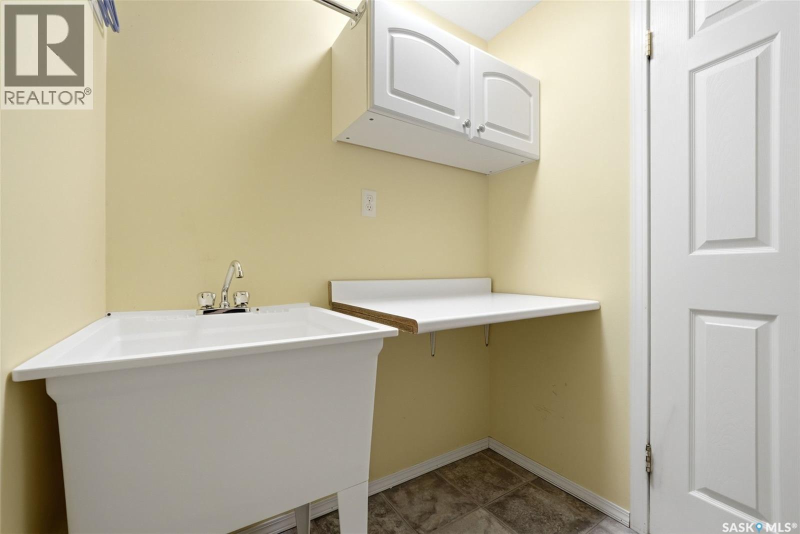 4935 Juniper Drive, Regina, Saskatchewan  S4X 4N8 - Photo 26 - SK047155