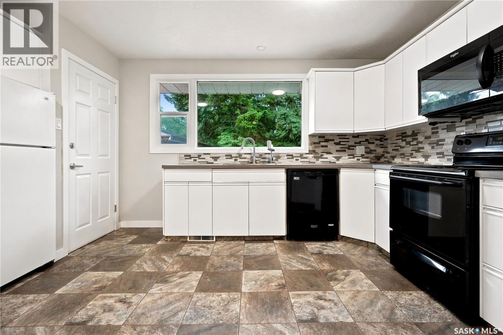 110 Mccannel Street, Regina, Saskatchewan  S4R 3V1 - Photo 8 - SK047090