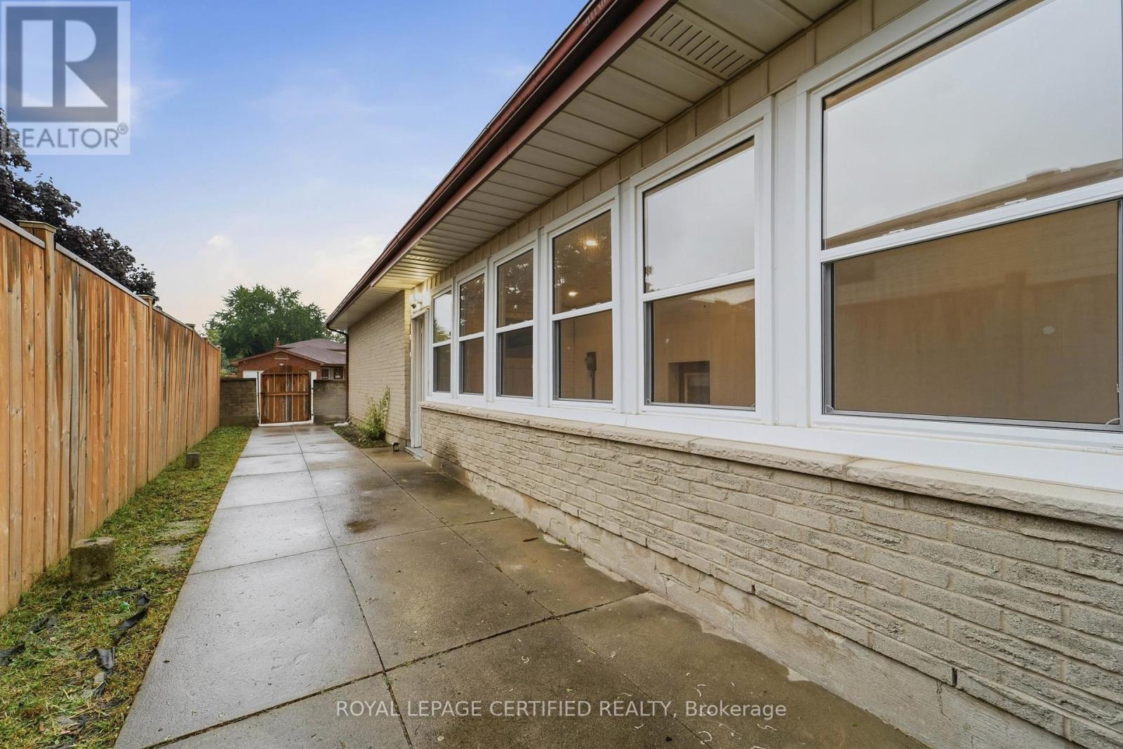 208 Deveron Crescent, London South, Ontario  N5Z 4J3 - Photo 16 - X13732416