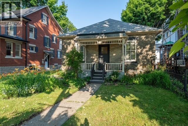 119 CHRISTINA STREET South Sarnia Ontario Canada N7T7J7 2