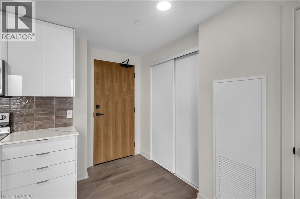 33 Erie Avenue Unit# 1609, Brantford, Ontario  N3S 0K7 - Photo 6 - 40859348