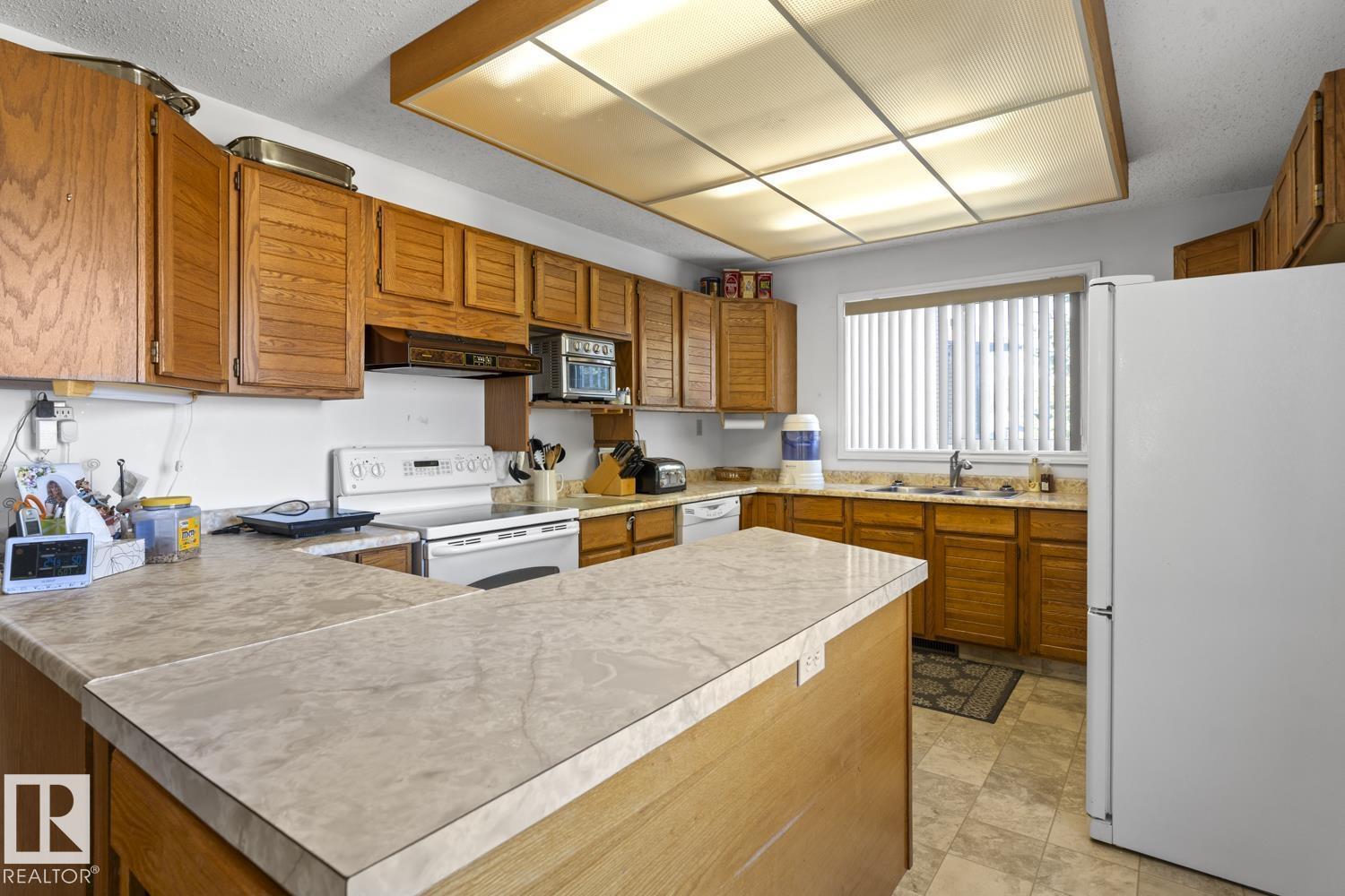 1102 13 Av, Cold Lake, Alberta  T9M 1J4 - Photo 11 - E4506444