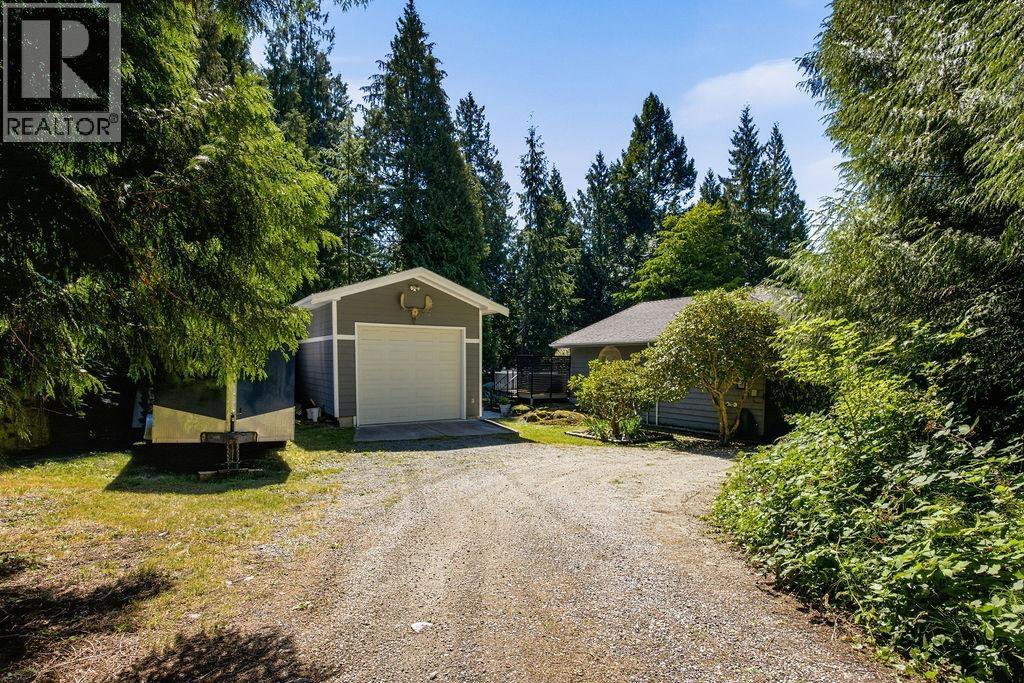 7321 Redrooffs Road, Sechelt, British Columbia  V7Z 0T3 - Photo 36 - R3160324