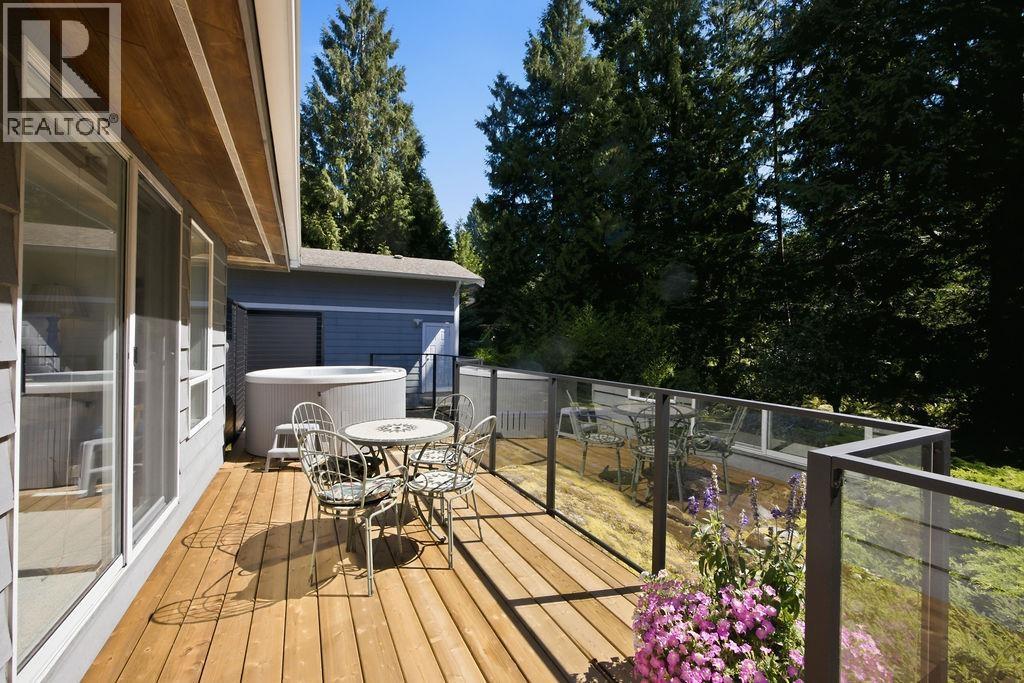 7321 Redrooffs Road, Sechelt, British Columbia  V7Z 0T3 - Photo 28 - R3160324