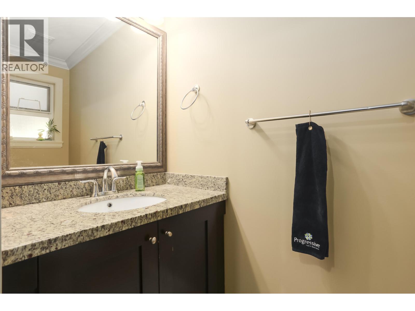 213 Hume Street, New Westminster, British Columbia  V3M 5N6 - Photo 17 - R3118024