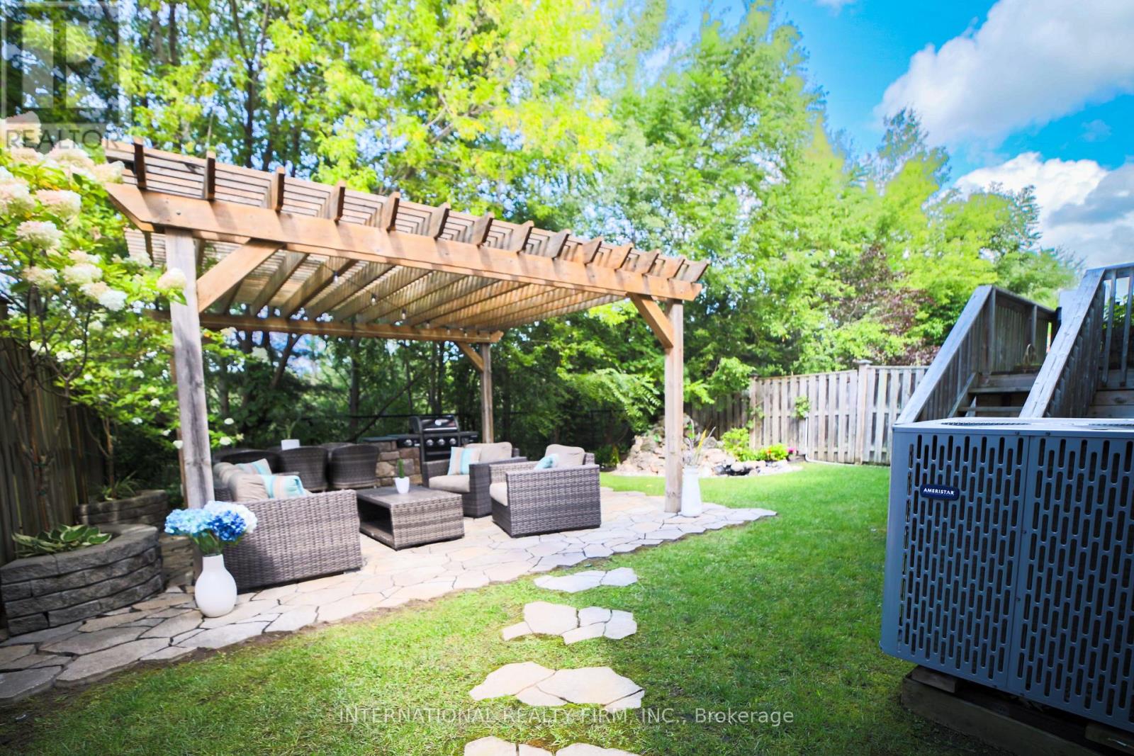 74 Regatta Avenue, Richmond Hill, Ontario  L4E 4R1 - Photo 33 - N13729040