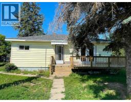 211 9 St  N, Vauxhall, Alberta