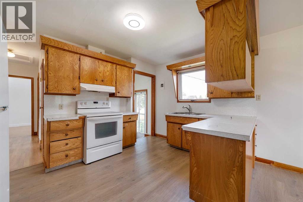211 9 St  N, Vauxhall, Alberta  T0K 2K0 - Photo 12 - A2329865