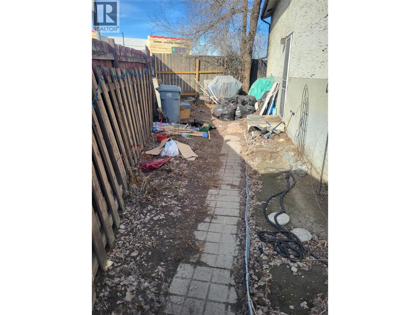 1386 Ottawa Place Kamloops Photo 3