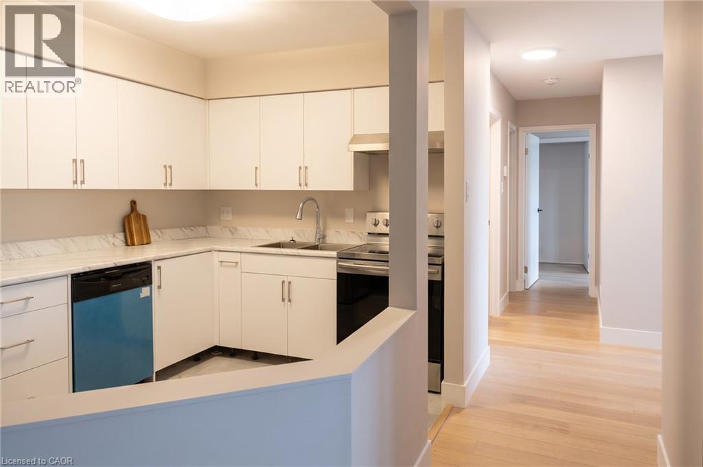 3085 Kingsway Drive Unit# 22, Kitchener, Ontario  N2C 2P1 - Photo 2 - 40859683