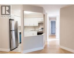 3085 KINGSWAY Drive Unit# 22, Kitchener, Ontario
