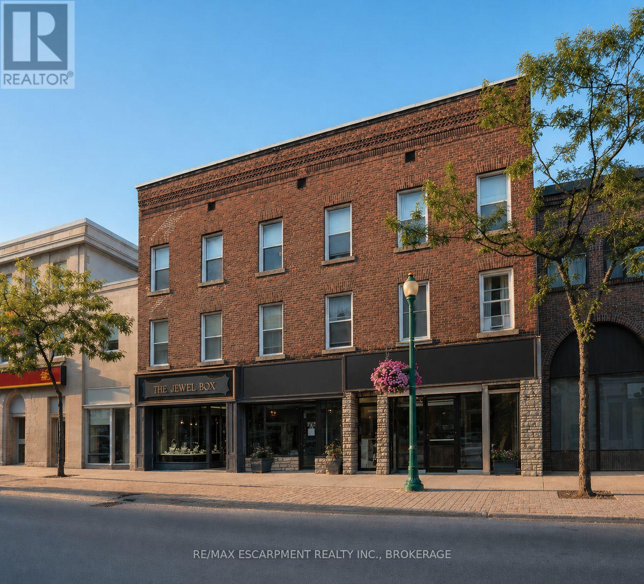 94 KING STREET W, Brockville, Ontario