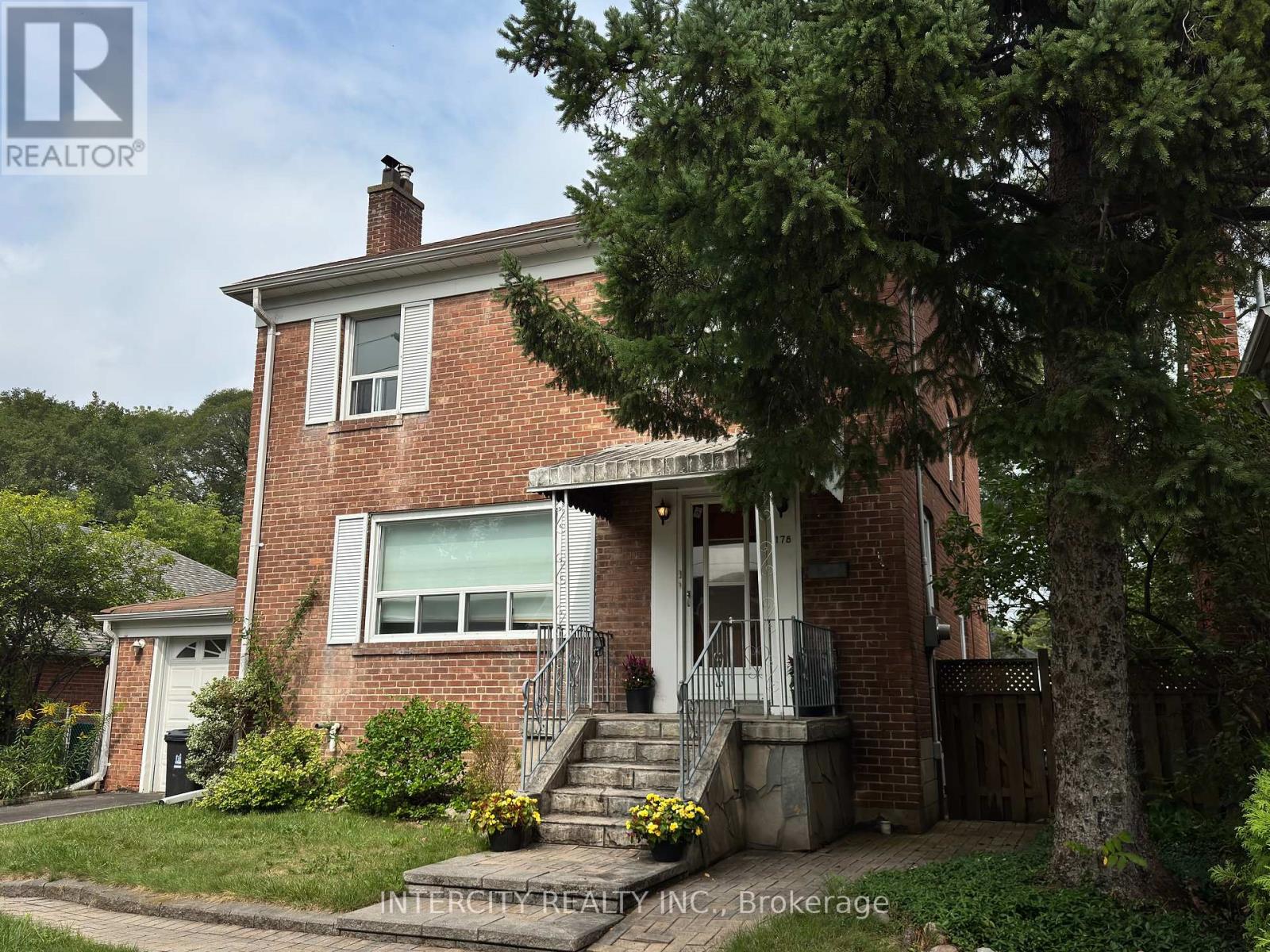 178 BOGERT AVENUE, Toronto, Ontario