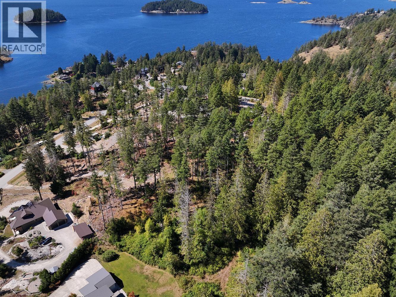 4547 Flagship Road, Garden Bay, British Columbia  V0N 1S1 - Photo 3 - R3160341