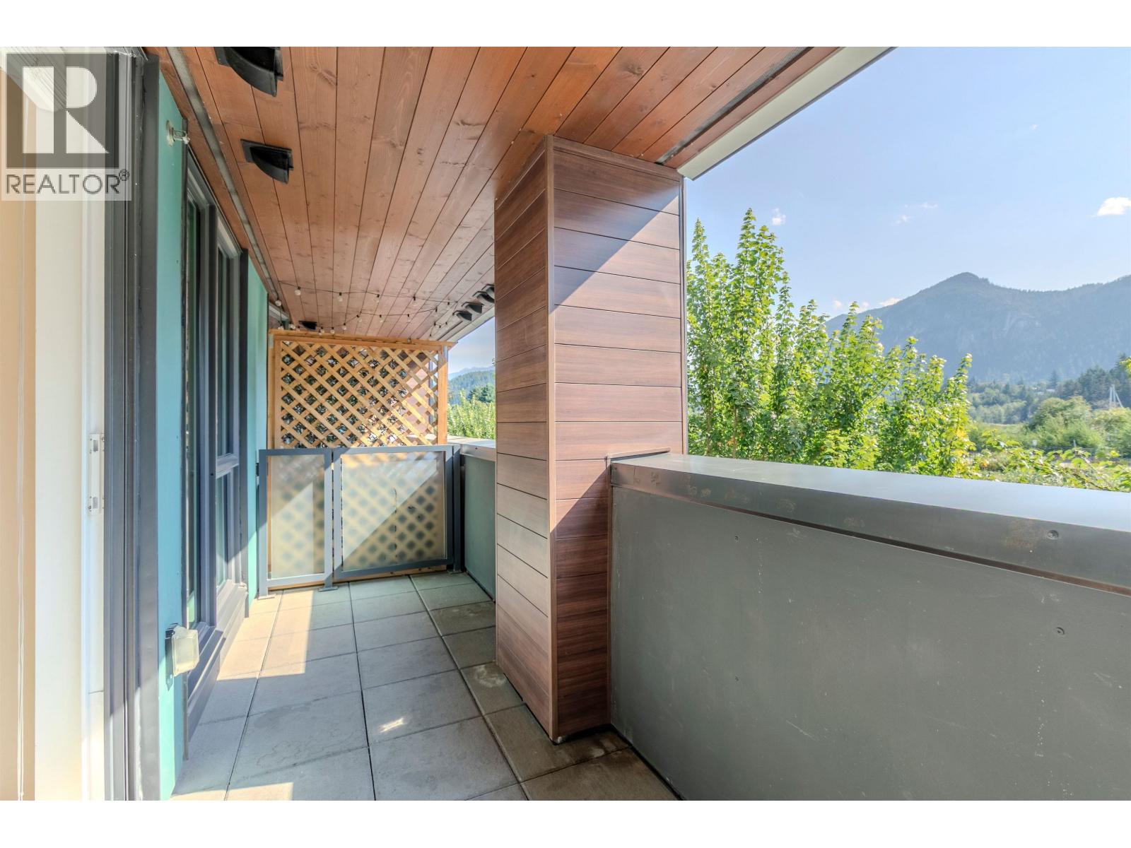 203 37881 Cleveland Avenue, Squamish, British Columbia  V8B 0Z7 - Photo 5 - R3160323