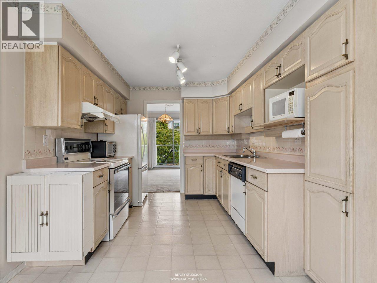 21 5575 Patterson Avenue, Burnaby, British Columbia  V5H 2M6 - Photo 10 - R3160327