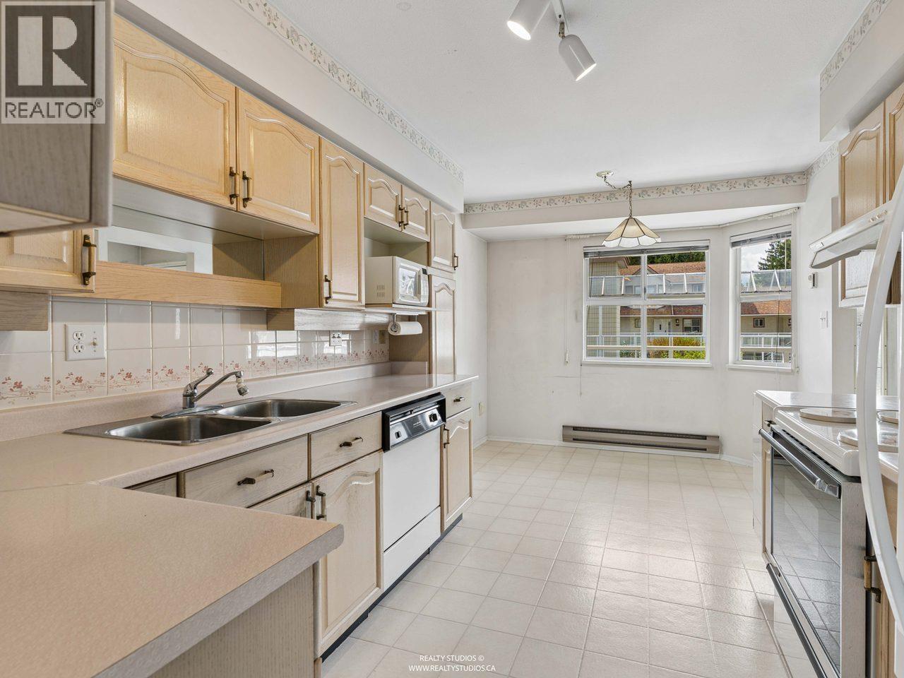 21 5575 Patterson Avenue, Burnaby, British Columbia  V5H 2M6 - Photo 9 - R3160327