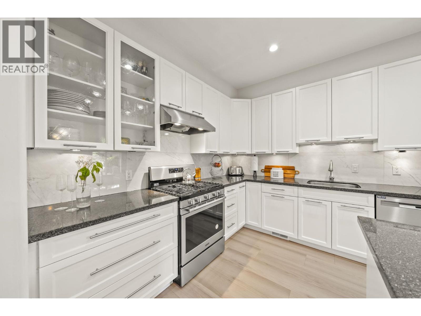 12 1765 Paddock Drive, Coquitlam, British Columbia  V3E 3J1 - Photo 6 - R3160339