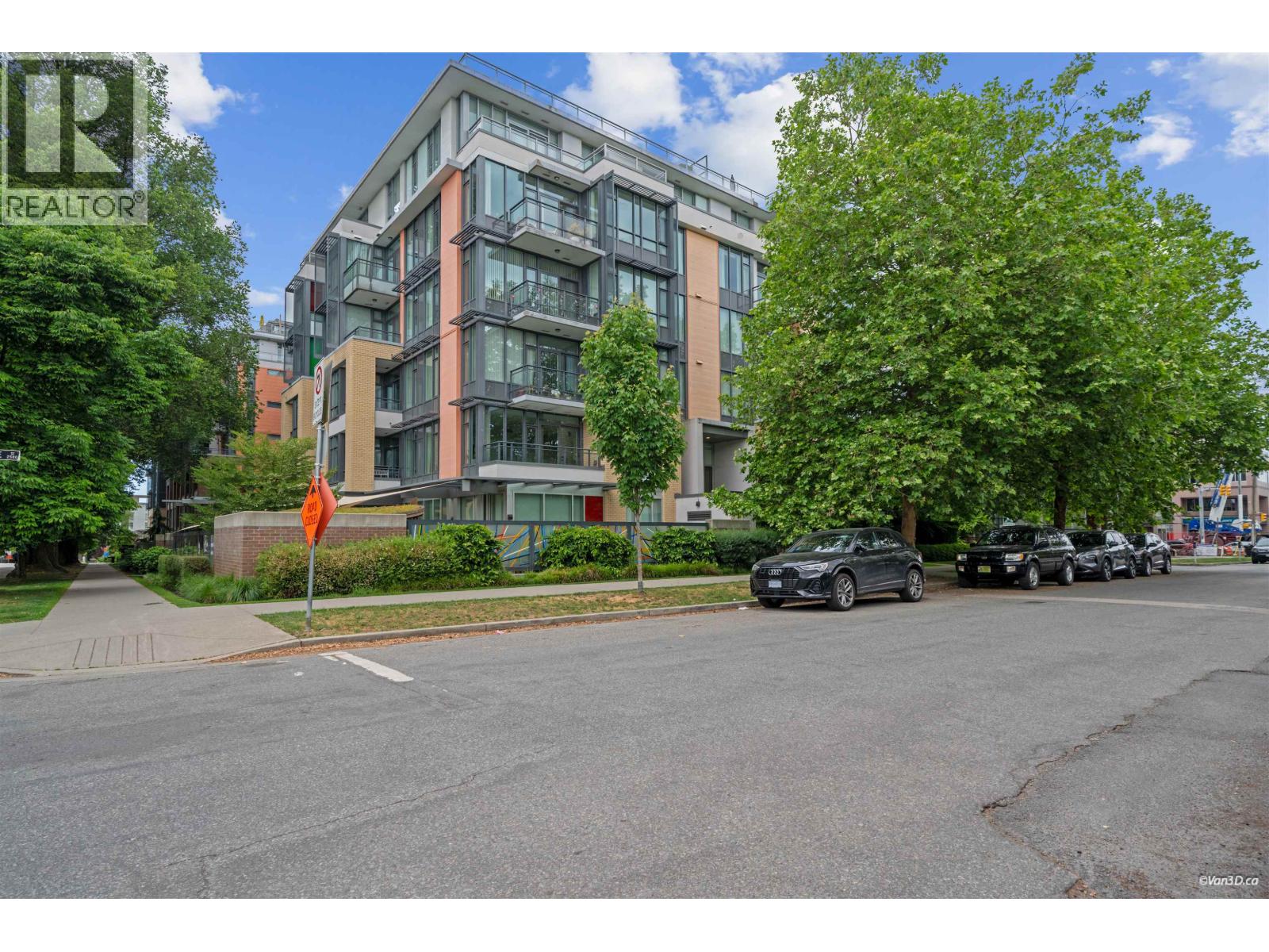 704 2565 Maple Street, Vancouver, British Columbia  V7J 0C8 - Photo 2 - R3160347