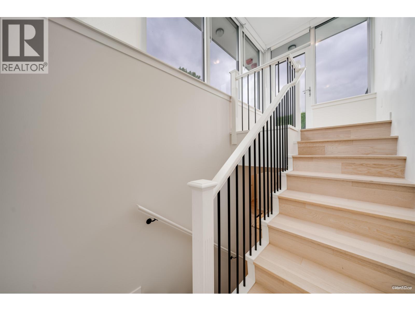 704 2565 Maple Street, Vancouver, British Columbia  V7J 0C8 - Photo 32 - R3160347