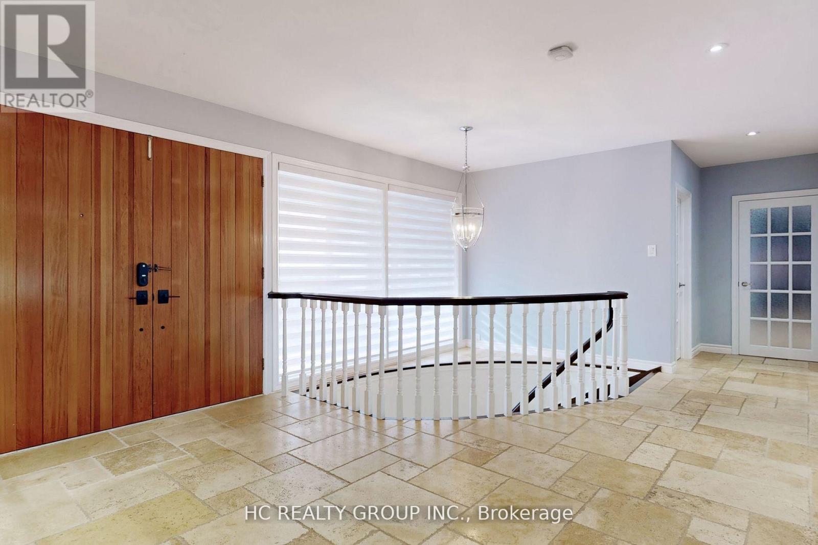 83 Fairway Heights Drive, Markham, Ontario  L3T 3A7 - Photo 3 - N13732638