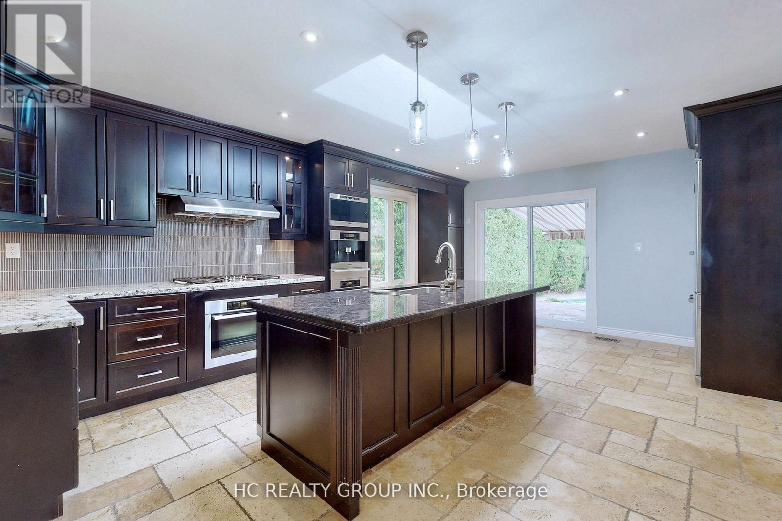 83 Fairway Heights Drive, Markham, Ontario  L3T 3A7 - Photo 8 - N13732638