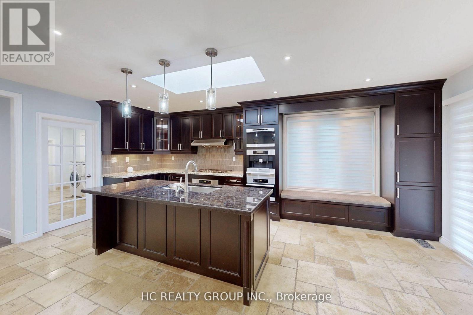 83 Fairway Heights Drive, Markham, Ontario  L3T 3A7 - Photo 9 - N13732638