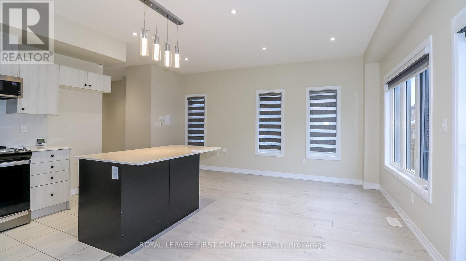 92 Fairlane Avenue, Barrie (Painswick South), Ontario  L9J 0M9 - Photo 17 - S13732774