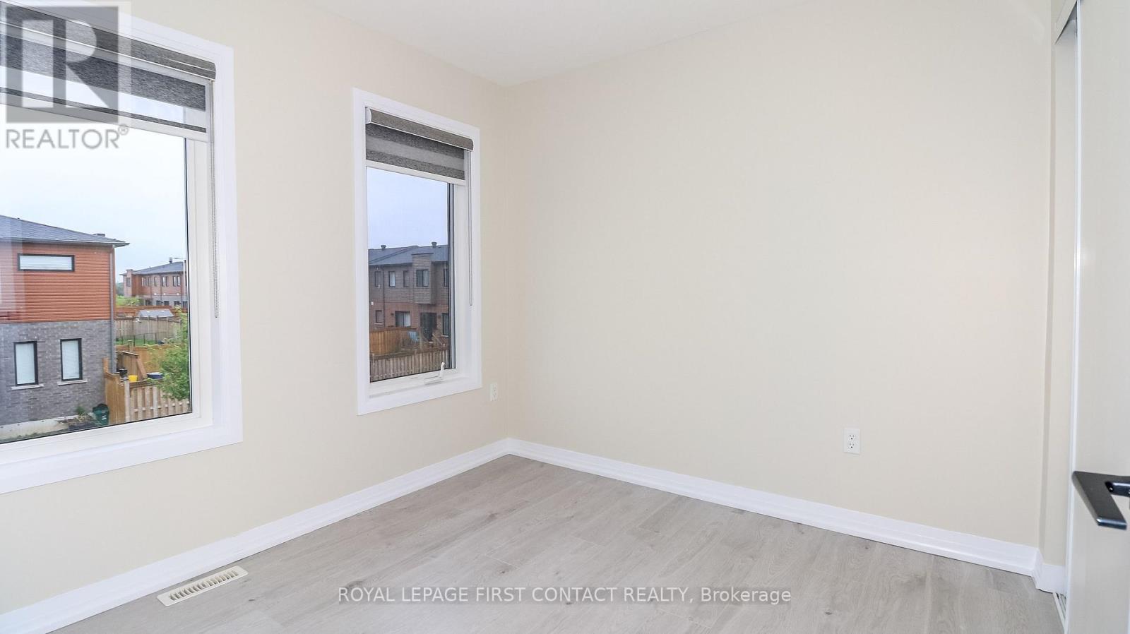92 Fairlane Avenue, Barrie (Painswick South), Ontario  L9J 0M9 - Photo 30 - S13732774