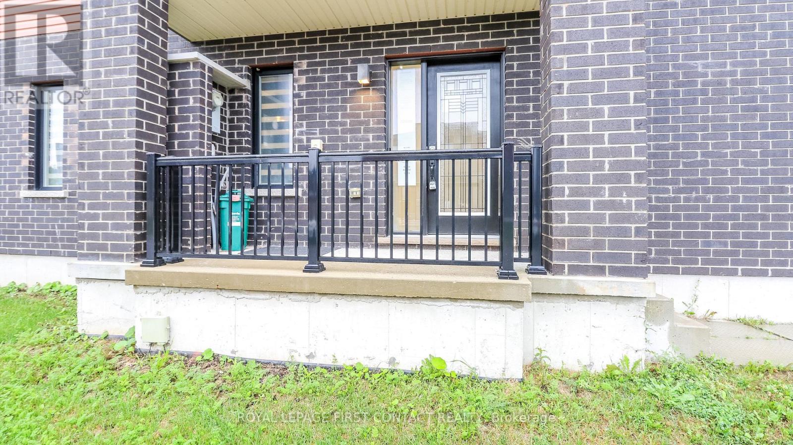 92 Fairlane Avenue, Barrie (Painswick South), Ontario  L9J 0M9 - Photo 5 - S13732774