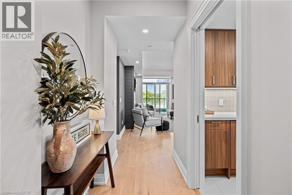 11 Bronte Road Unit# 409, Oakville, Ontario  L6L 0E1 - Photo 3 - 40859776